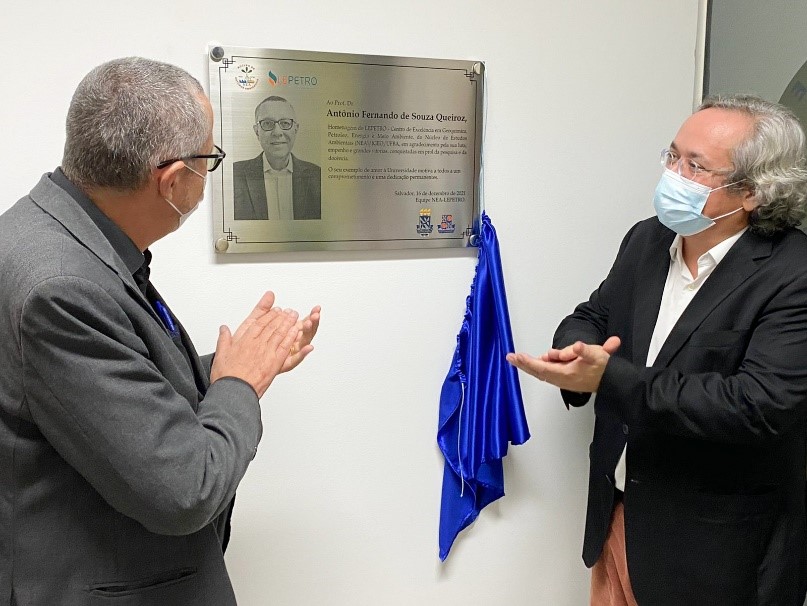 Inauguração da placa em homenagem a Prof. Antônio Fernando